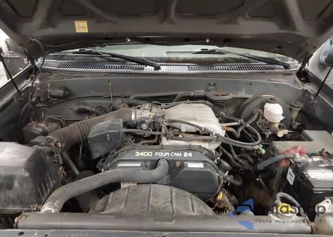 2004 Toyota Tundra z USA, uszkodzony, nr VIN 5TBJN32174S447742